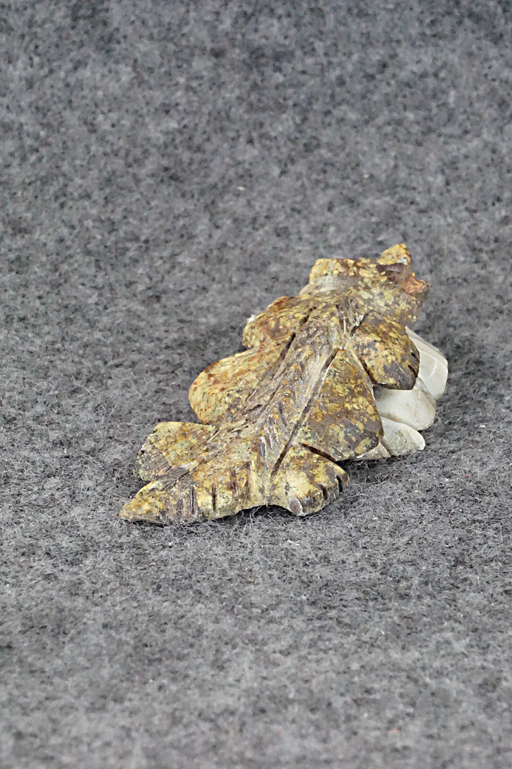 Badger Zuni Fetish Carving - Carl Etsate - Image 3