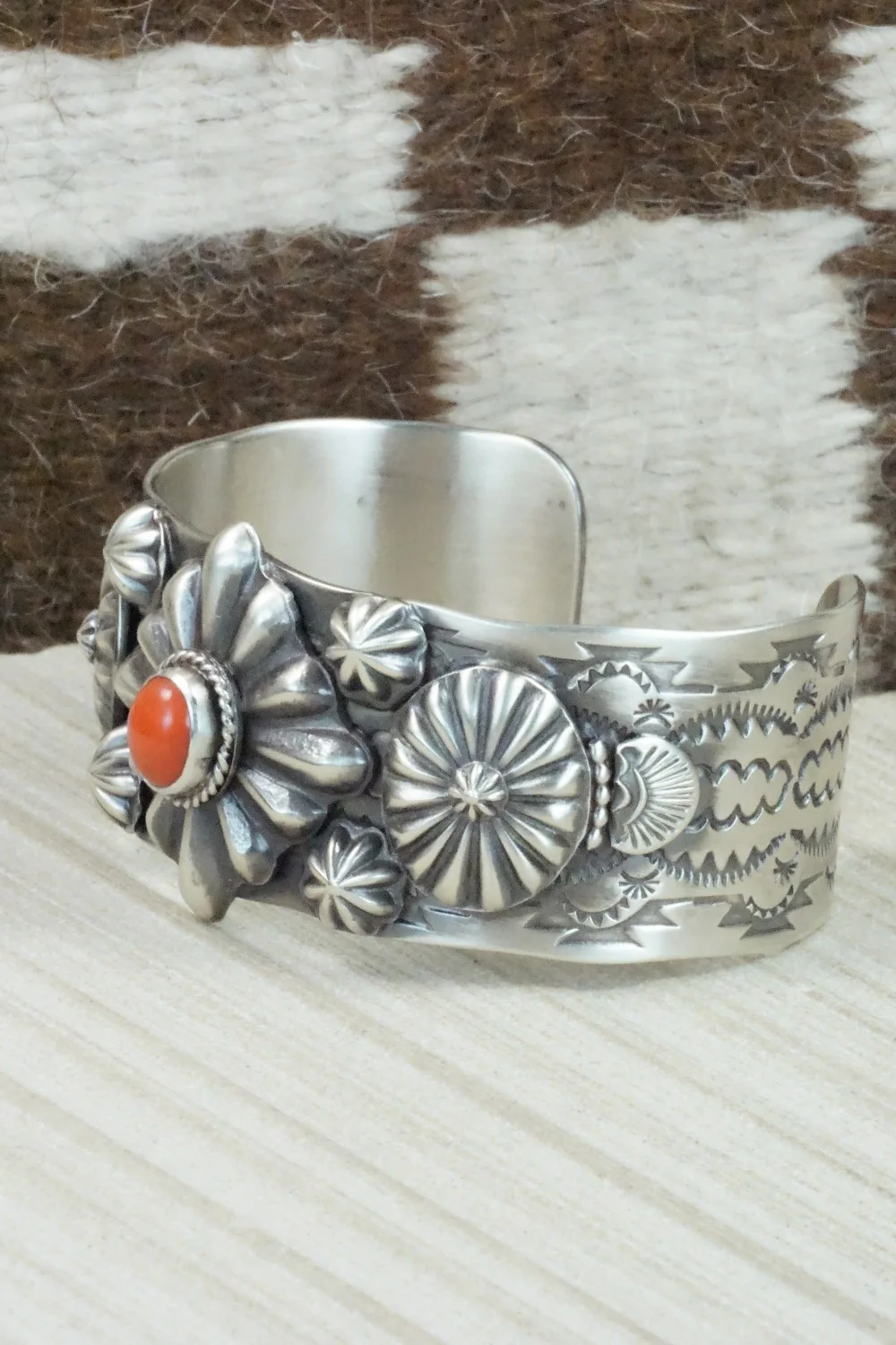 Coral and Sterling Silver Bracelet - Andrew Gordon - Image 3
