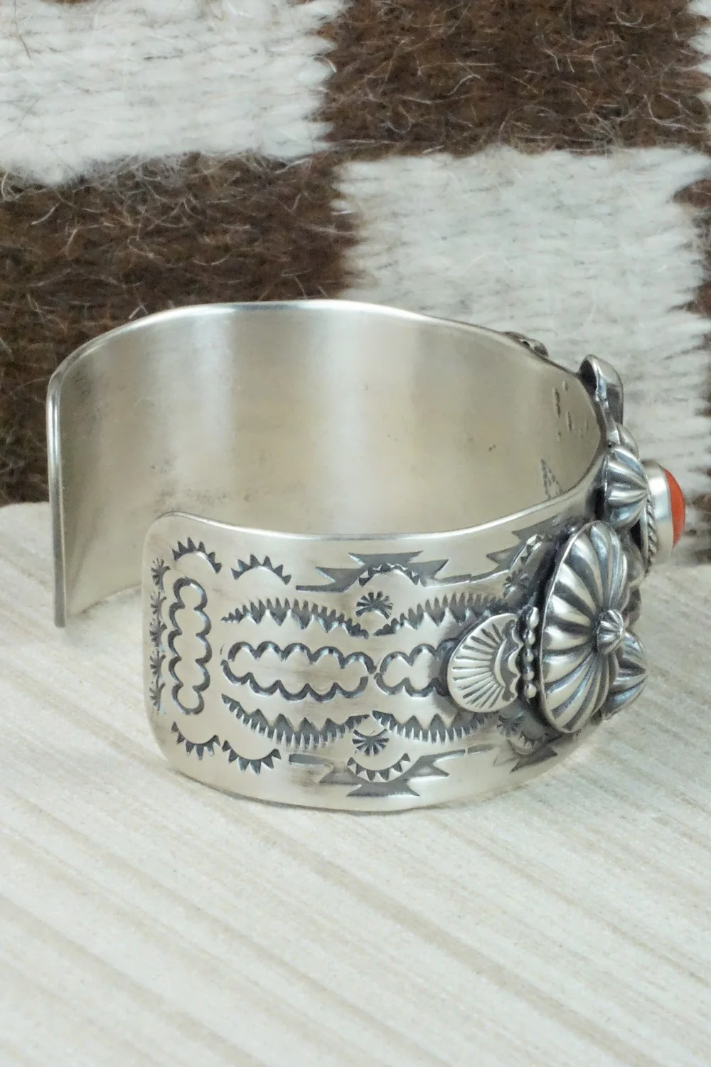 Coral and Sterling Silver Bracelet - Andrew Gordon - Image 7