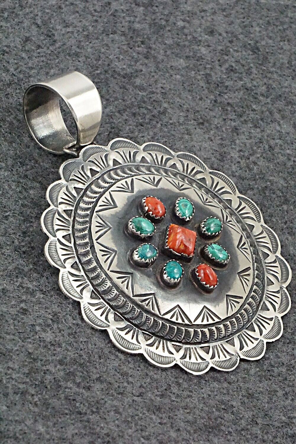 Malachite, Spiny Oyster & Sterling Silver Pendant - Shawn Cayatineto - Image 3