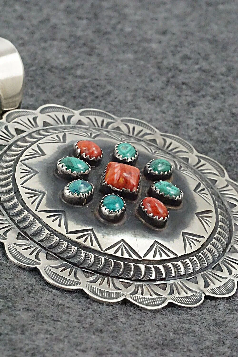 Malachite, Spiny Oyster & Sterling Silver Pendant - Shawn Cayatineto - Image 4