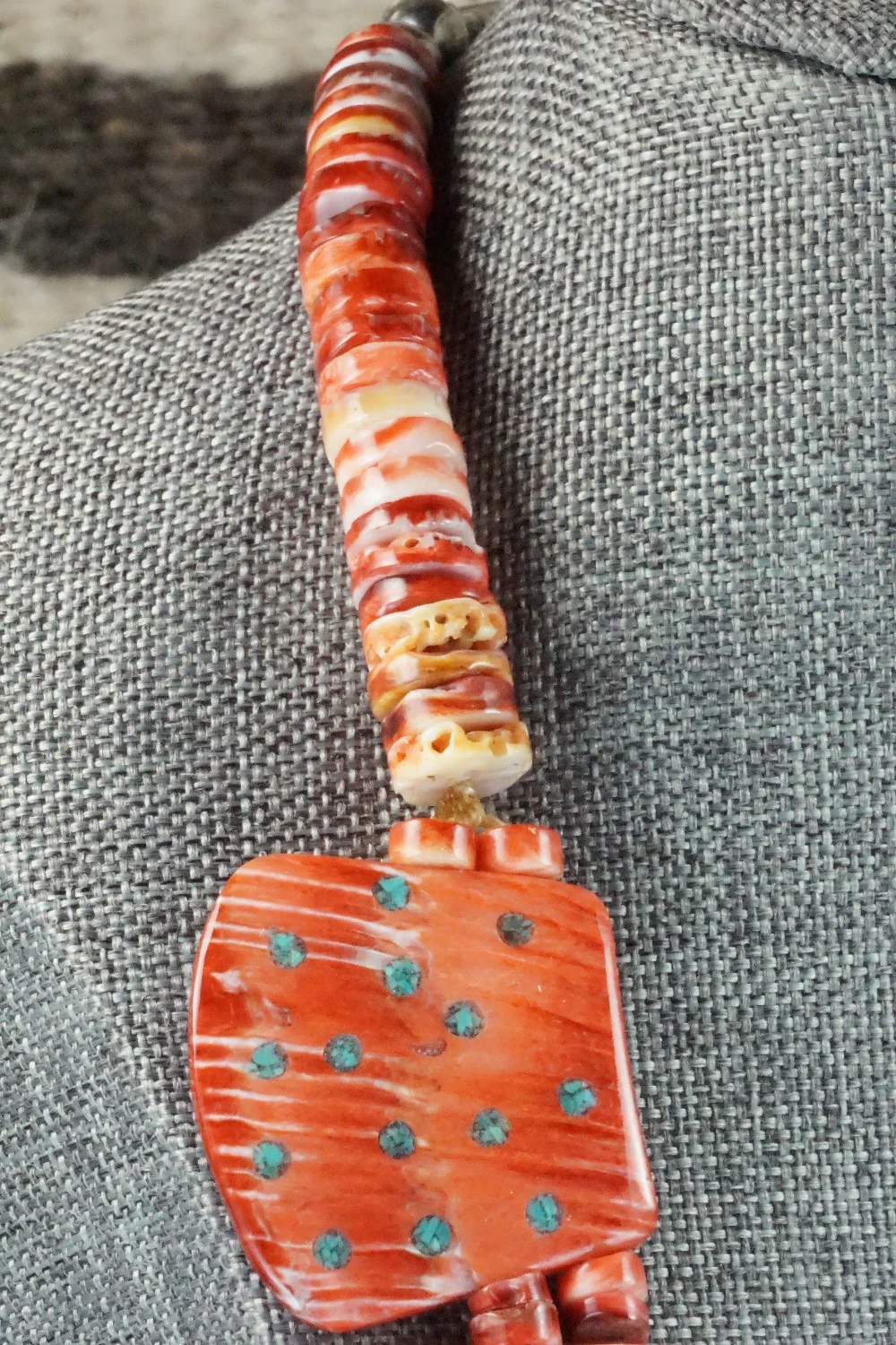 Spiny Oyster and Turquoise Necklace - Joe Garcia - Image 4