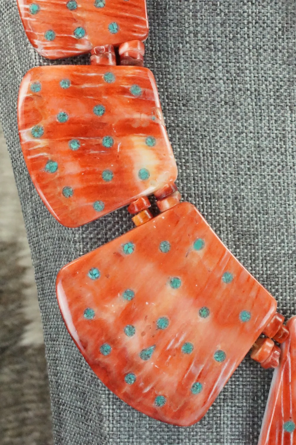 Spiny Oyster and Turquoise Necklace - Joe Garcia - Image 5