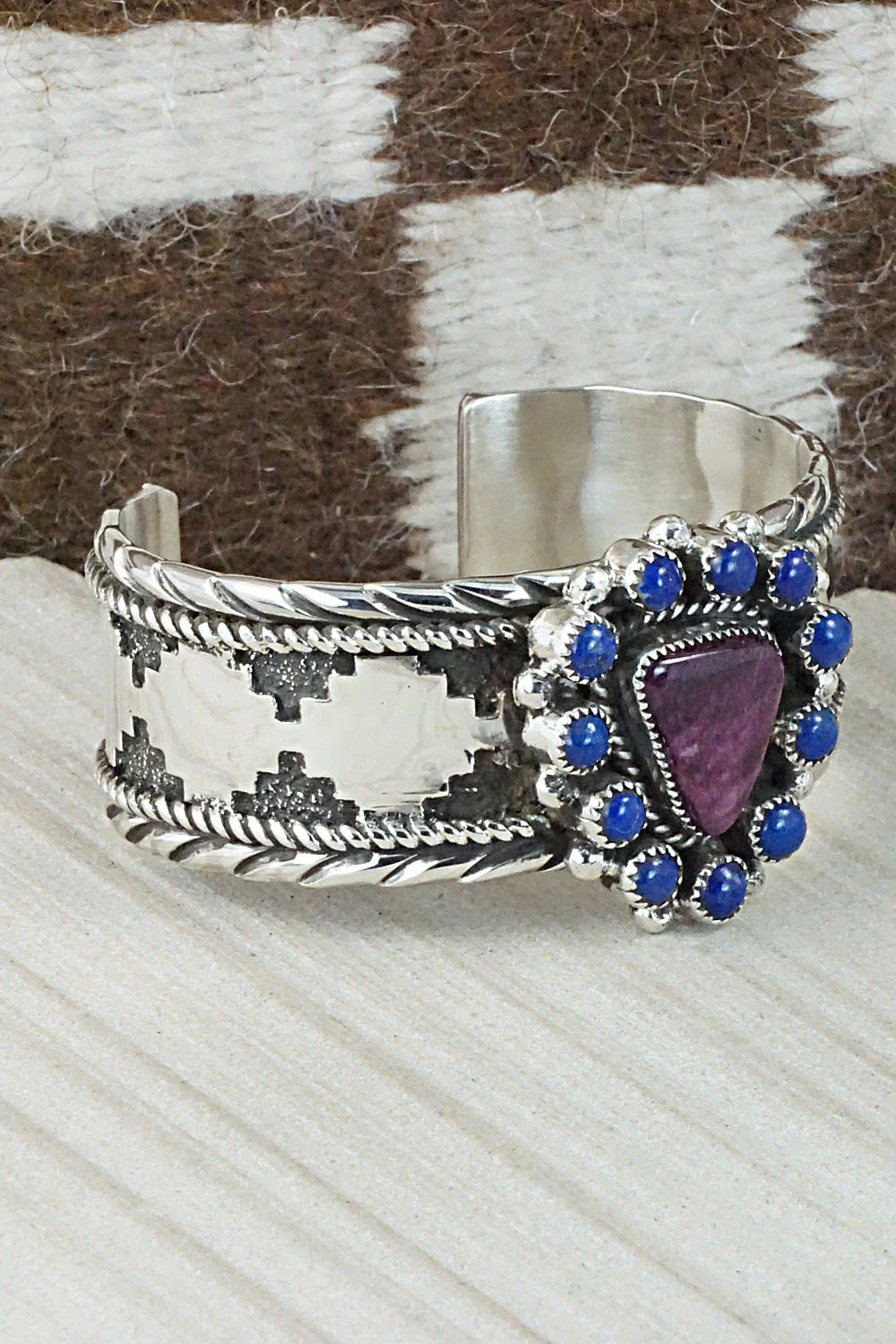 Spiny Oyster, Lapis & Sterling Silver Bracelet - Sandra Parkett - Image 7