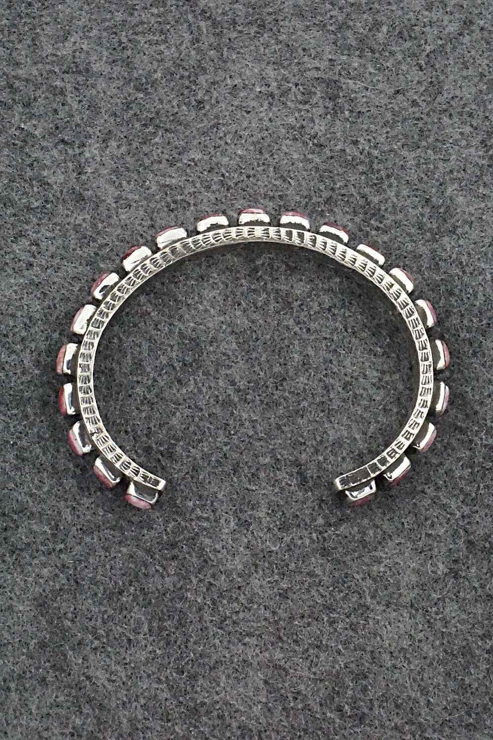 Spiny Oyster & Sterling Silver Bracelet - Ernest Rangel - Image 6