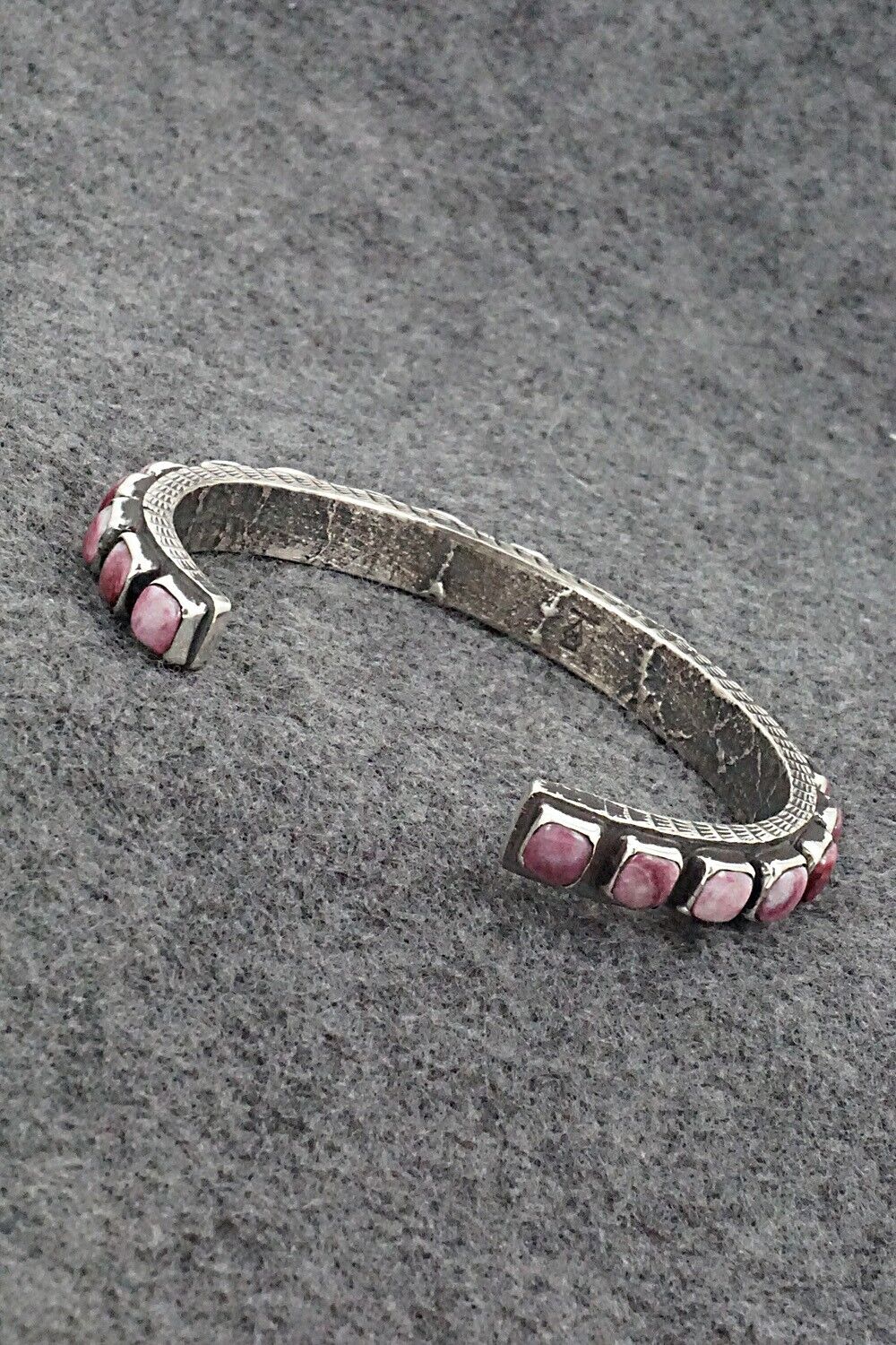 Spiny Oyster & Sterling Silver Bracelet - Ernest Rangel - Image 7