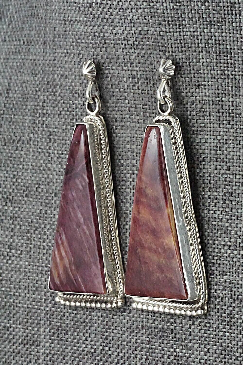 Spiny Oyster & Sterling Silver Necklace and Earrings Set - Annie Spencer - Image 12