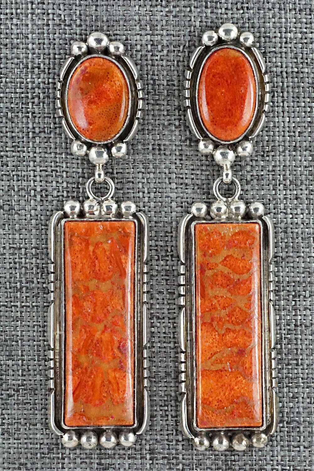 Sponge Coral & Sterling Silver Necklace Set - Oliver Smith - Image 8