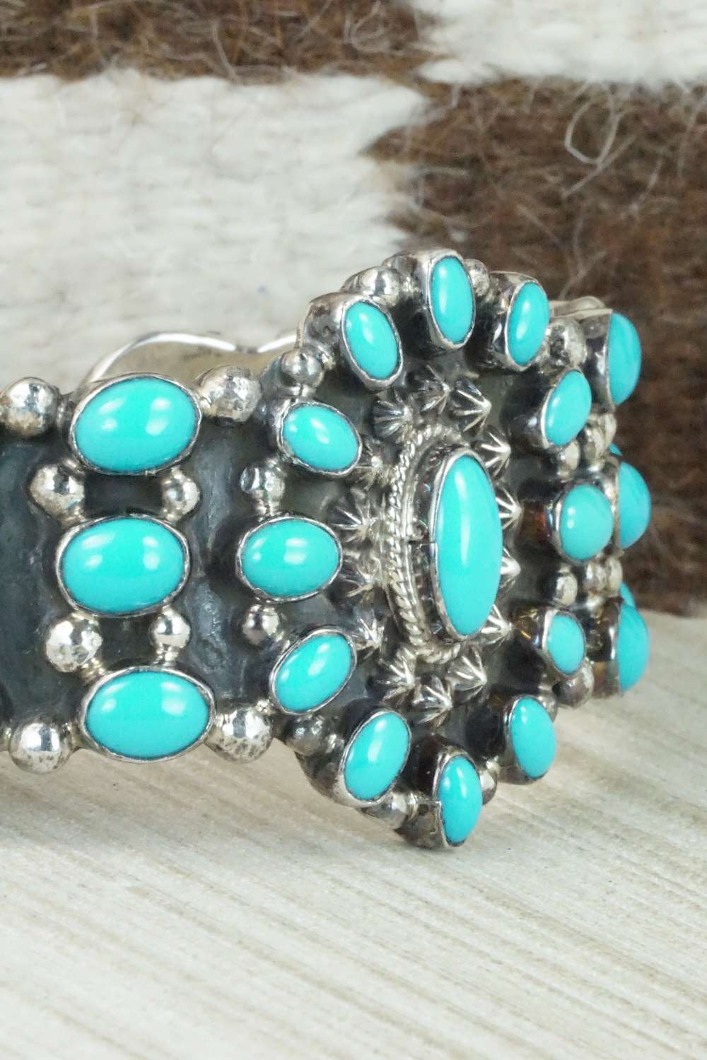 Turquoise and Sterling Silver Bracelet - Kenneth Jones - Image 10