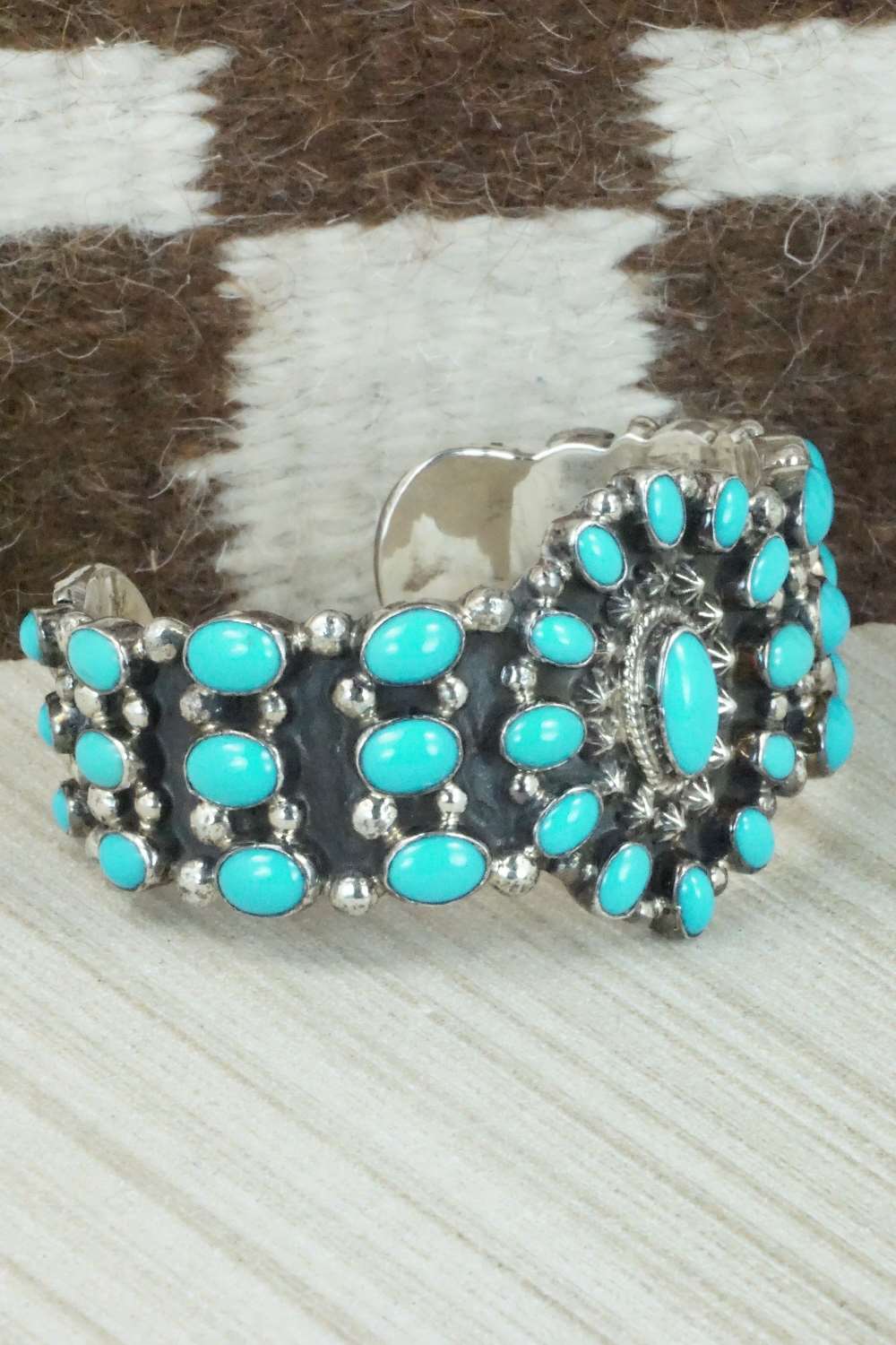 Turquoise and Sterling Silver Bracelet - Kenneth Jones - Image 9
