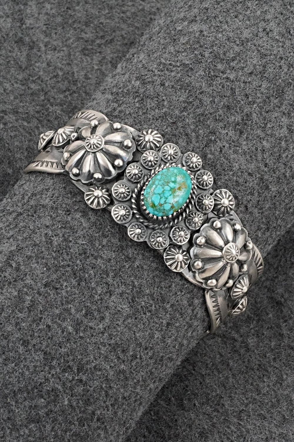 Turquoise & Sterling Silver Bracelet - Andrew Gordon - Image 10