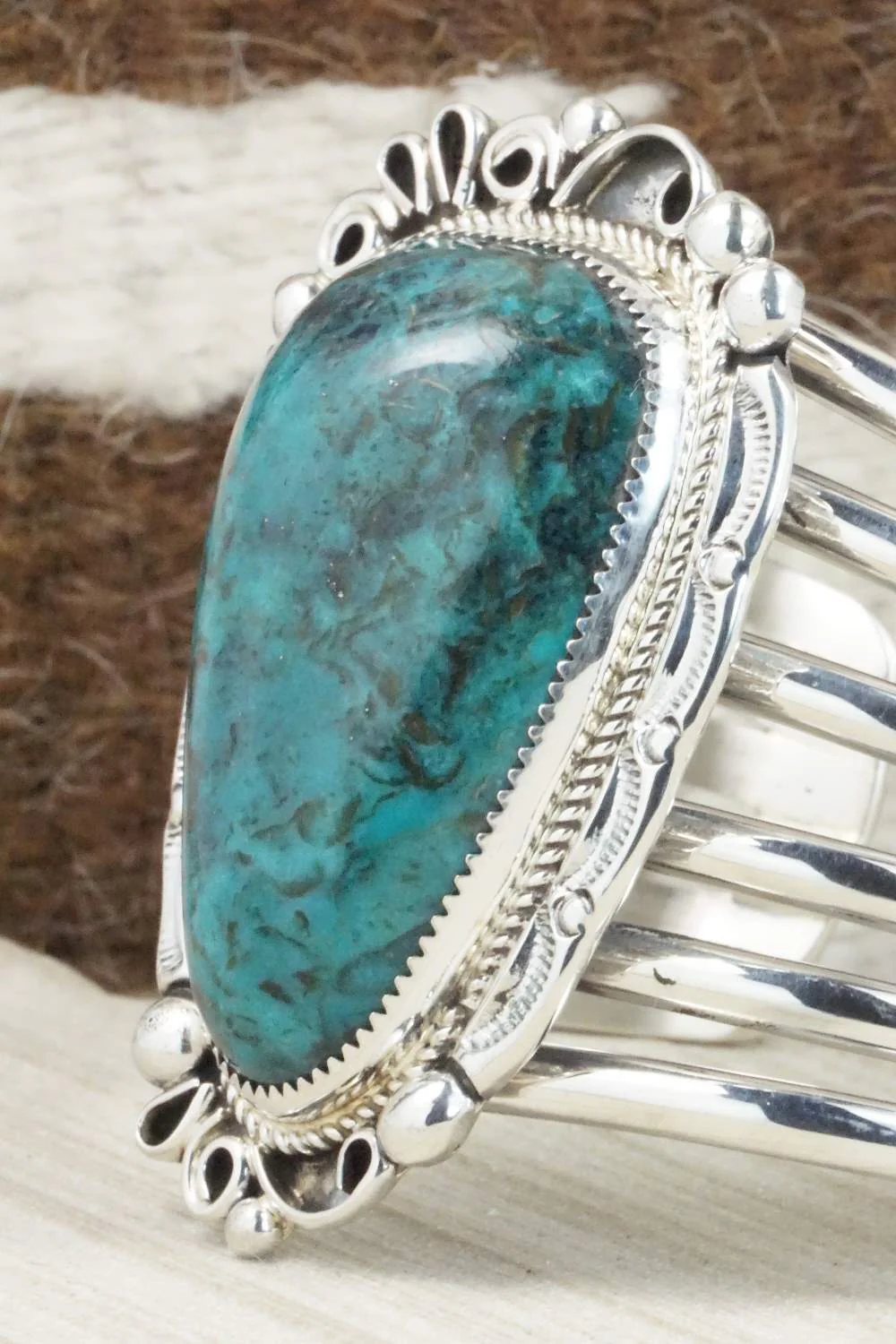 Turquoise & Sterling Silver Bracelet - Leslie Nez - Image 5
