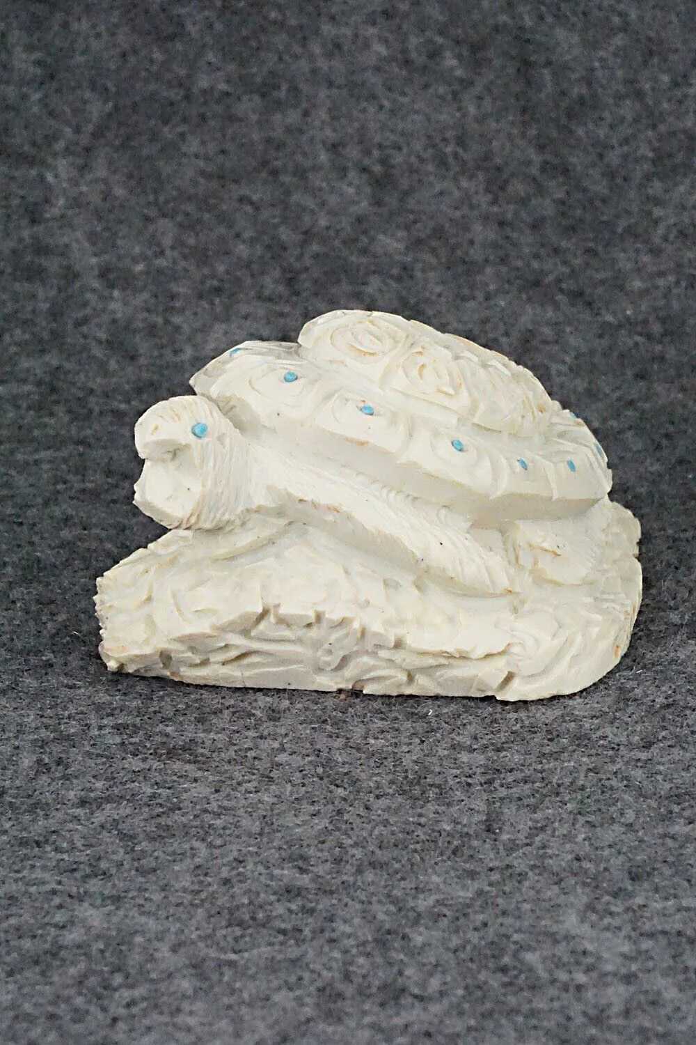 Turtle Zuni Fetish Carving - Adrian Cachini - Image 3
