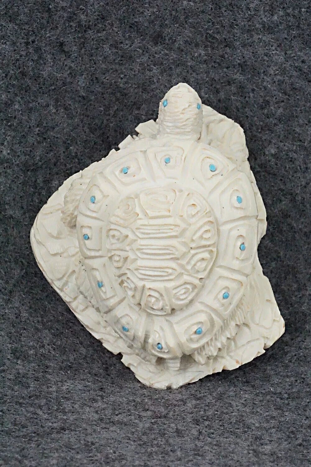 Turtle Zuni Fetish Carving - Adrian Cachini - Image 7