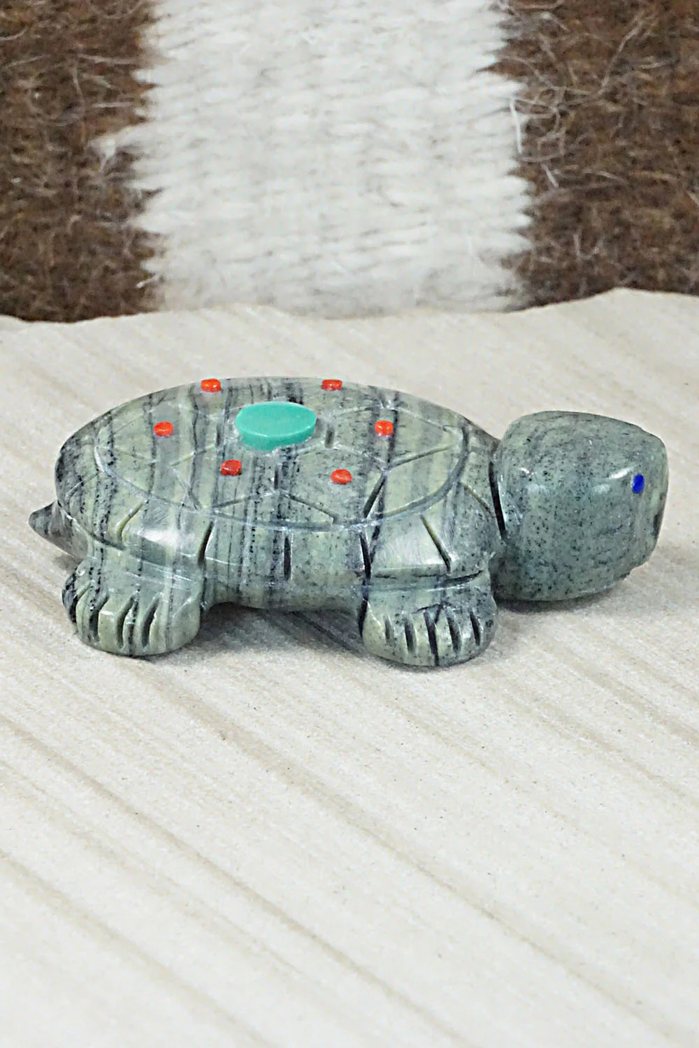 Turtle Zuni Fetish Carving - Reynold Lunasee - Image 4