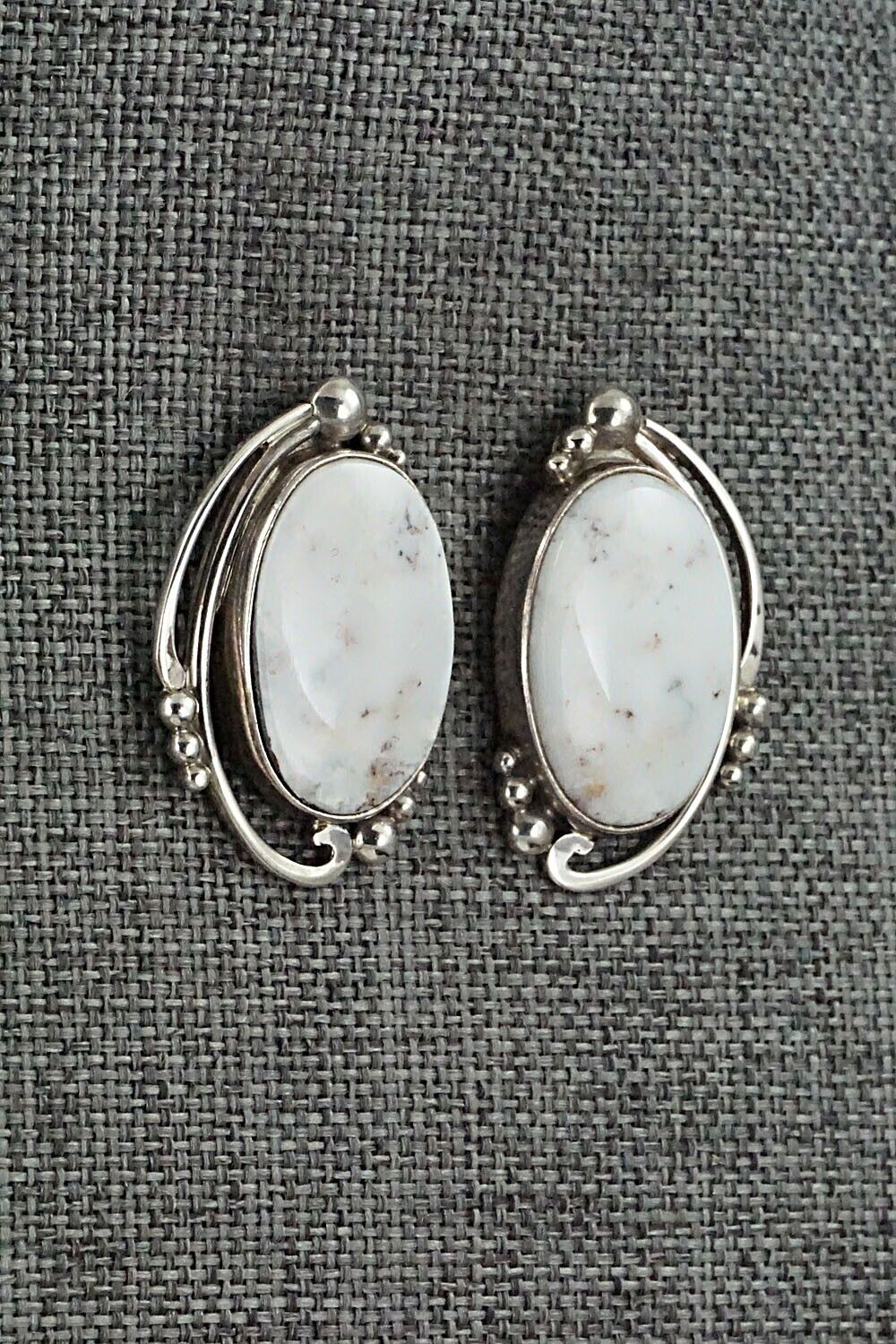 White Buffalo & Sterling Silver Necklace Set - Oliver Smith - Image 10