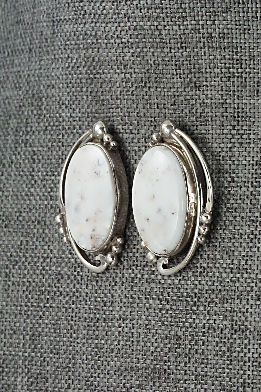 White Buffalo & Sterling Silver Necklace Set - Oliver Smith - Image 9